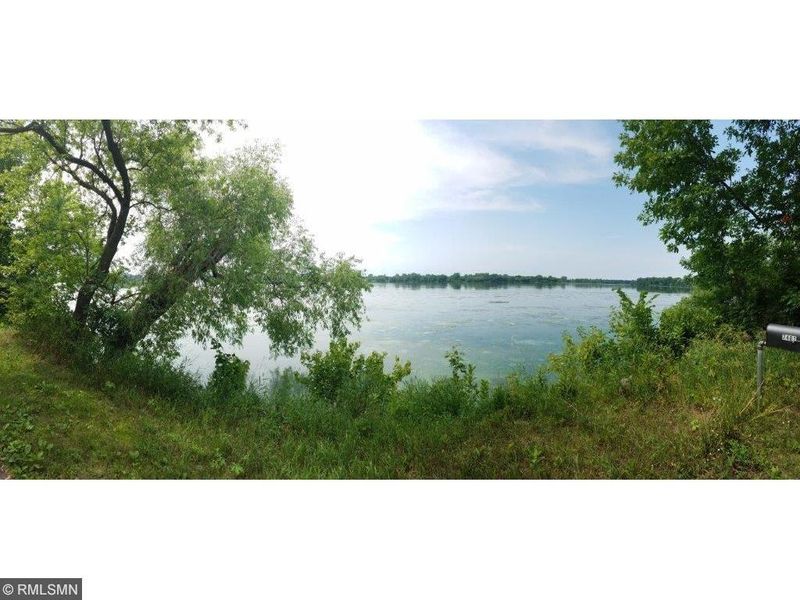 7482 Peltier Lake Dr, Lino Lakes, MN 55038