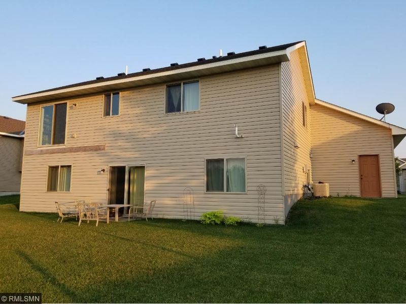 1312 18th Ave SE, Cambridge, MN 55008