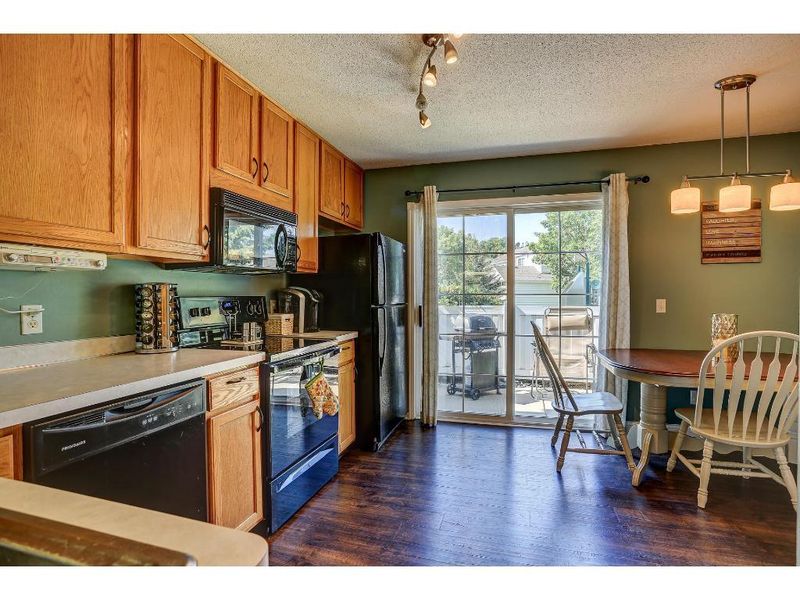 1745 Crestview St, Shakopee, MN 55379