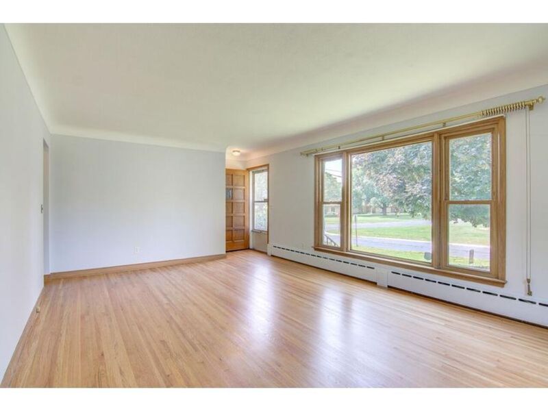 3221 Saint Margaret Dr, Golden Valley, MN 55422