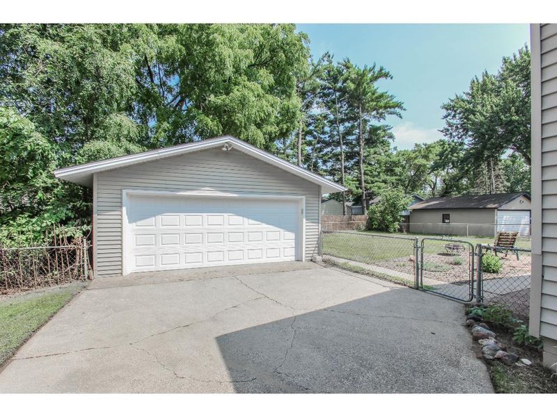 4792 Sharon Ln, White Bear Lake, MN 55110
