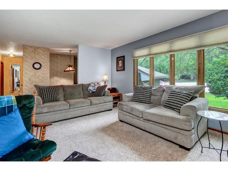 4343 N Drew Ave N, Robbinsdale, MN 55422