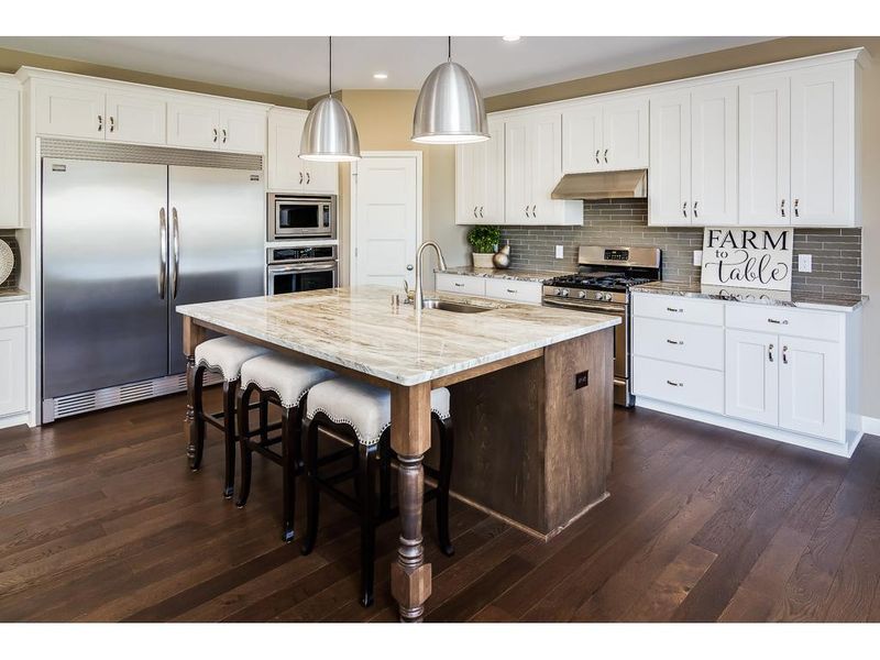 15704 Utah Ave, Savage, MN 55378