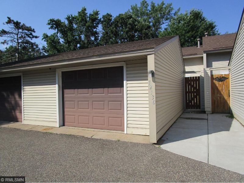 12130 Drake St NW, Coon Rapids, MN 55448