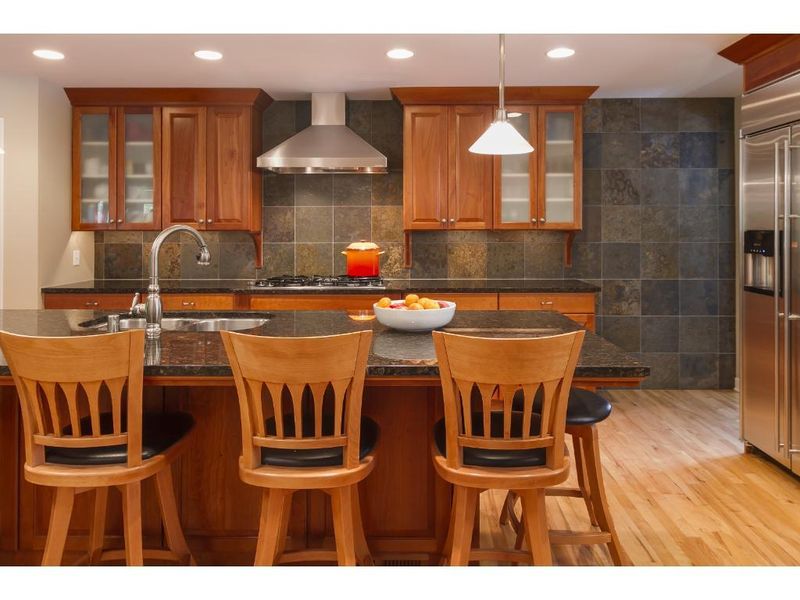 96 Woodland Cir, Edina, MN 55424