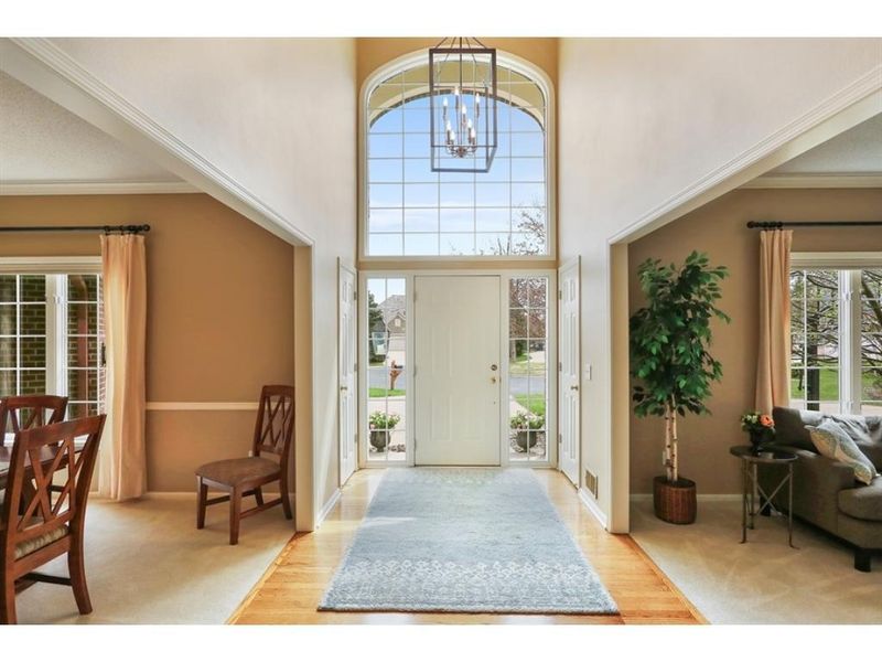 5979 Lorraine Ct, Shoreview, MN 55126