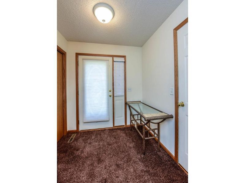 2452 Birn Hill Dr, Faribault, MN 55021