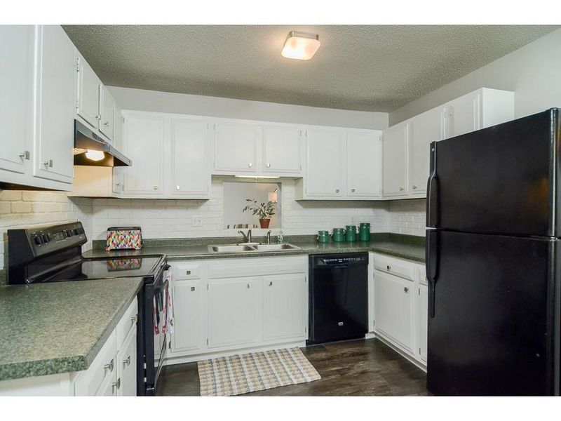 10712 Ilex St NW, Coon Rapids, MN 55448