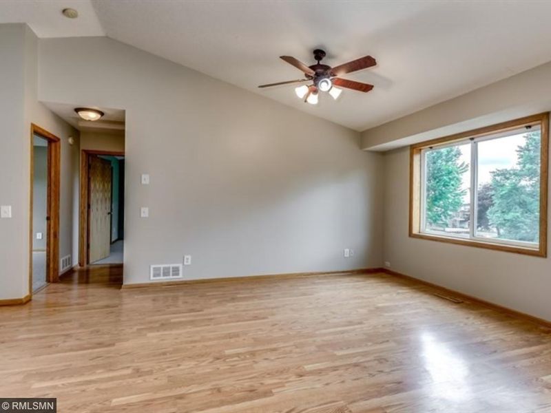 2278 Birch St W, Rosemount, MN 55068