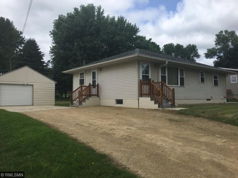 23475 Water St, Hampton, MN 55031