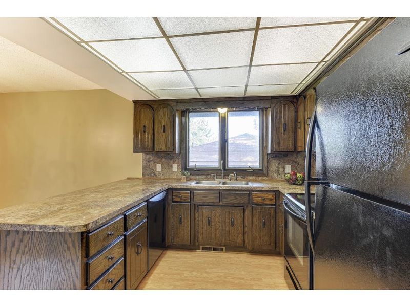 217 8th Ave NE, Osseo, MN 55369