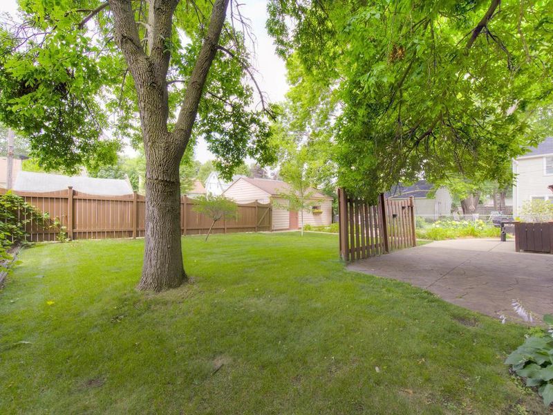 5424 Bryant Ave S, Minneapolis, MN 55419