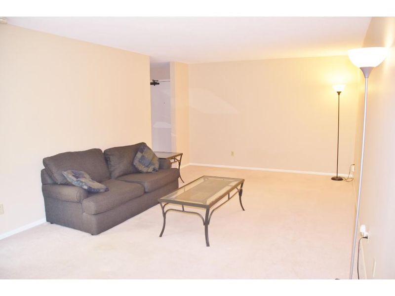 4101 Parklawn Ave #238, Edina, MN 55435