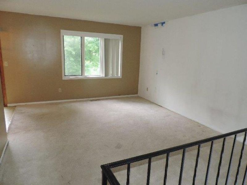 7621 Hampshire Ave N, Brooklyn Park, MN 55428