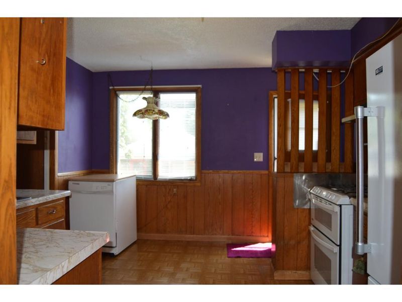 910 5th St E, Saint Paul, MN 55106
