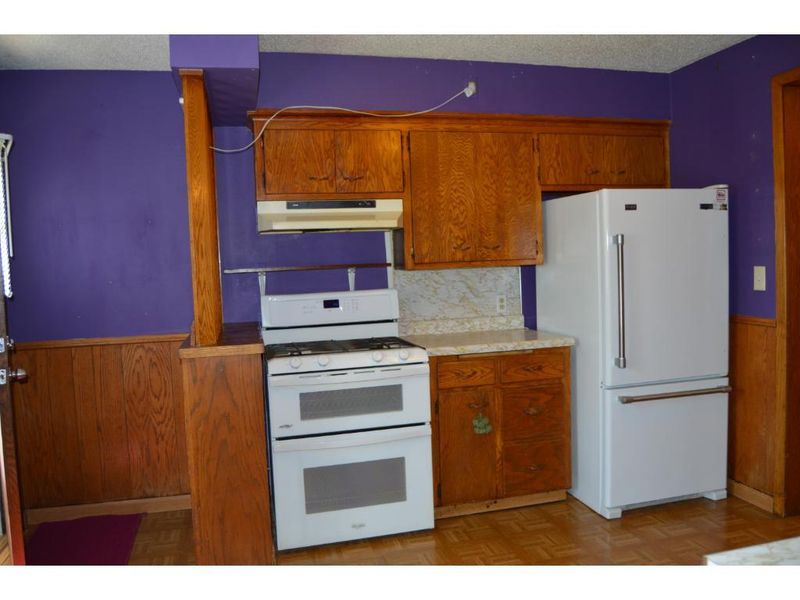 910 5th St E, Saint Paul, MN 55106