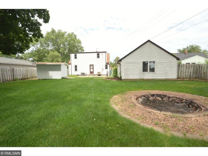 2132 Terrace Dr, New Brighton, MN 55112