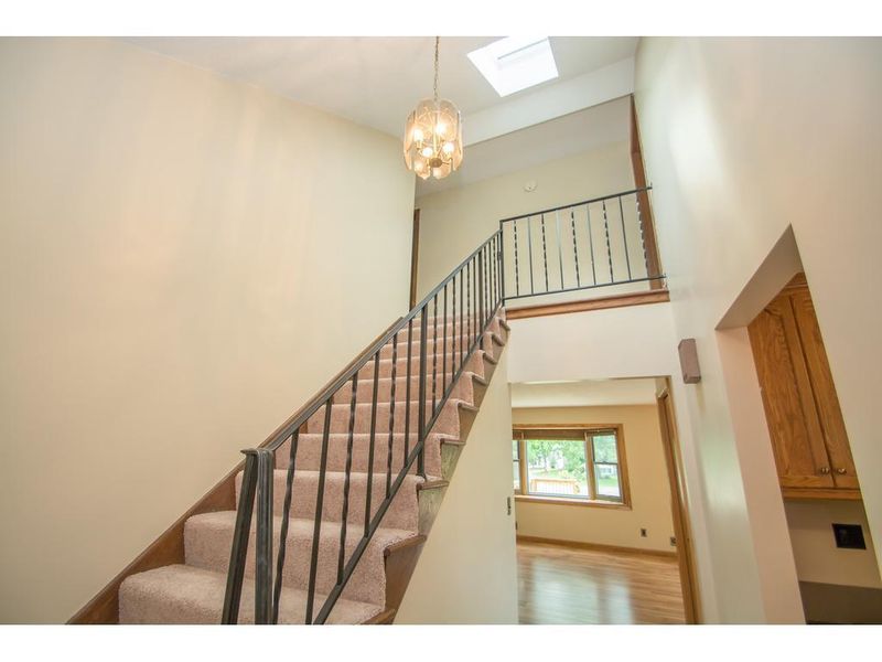 14111 Ensley Ct, Apple Valley, MN 55124