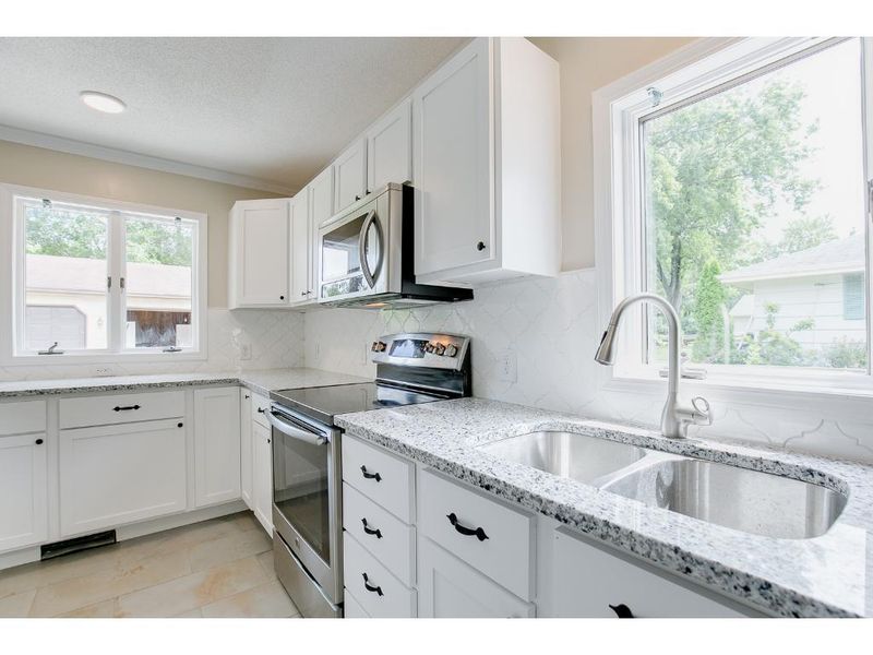 4962 Turtle Ln E, Shoreview, MN 55126