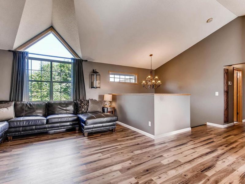 625 Heritage Trl, Jordan, MN 55352