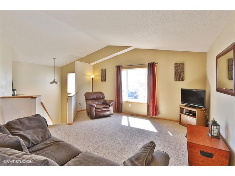 5651 Loon Dr, Big Lake, MN 55309