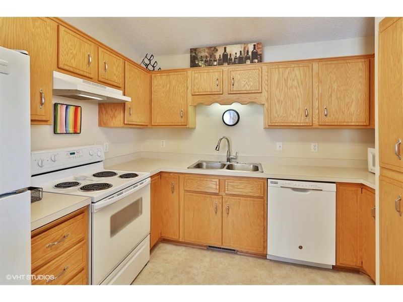 5651 Loon Dr, Big Lake, MN 55309