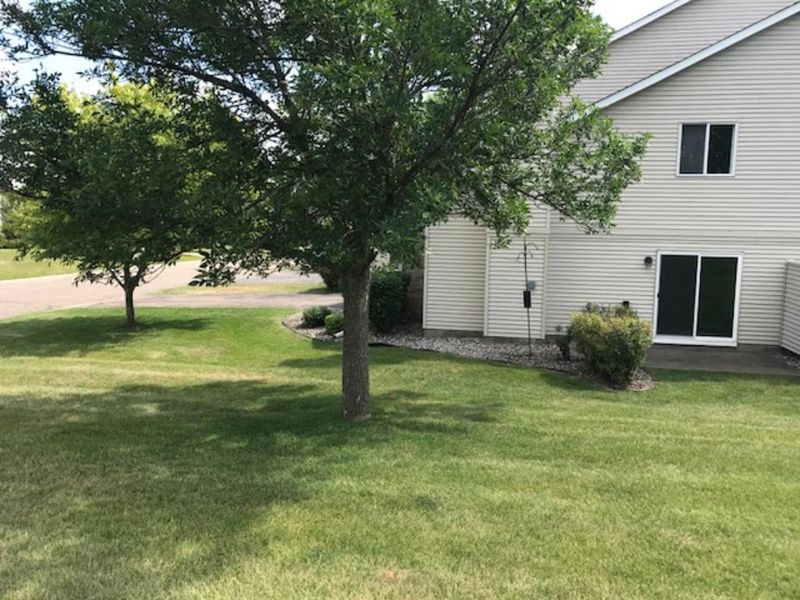 7708 79th St S, Cottage Grove, MN 55016