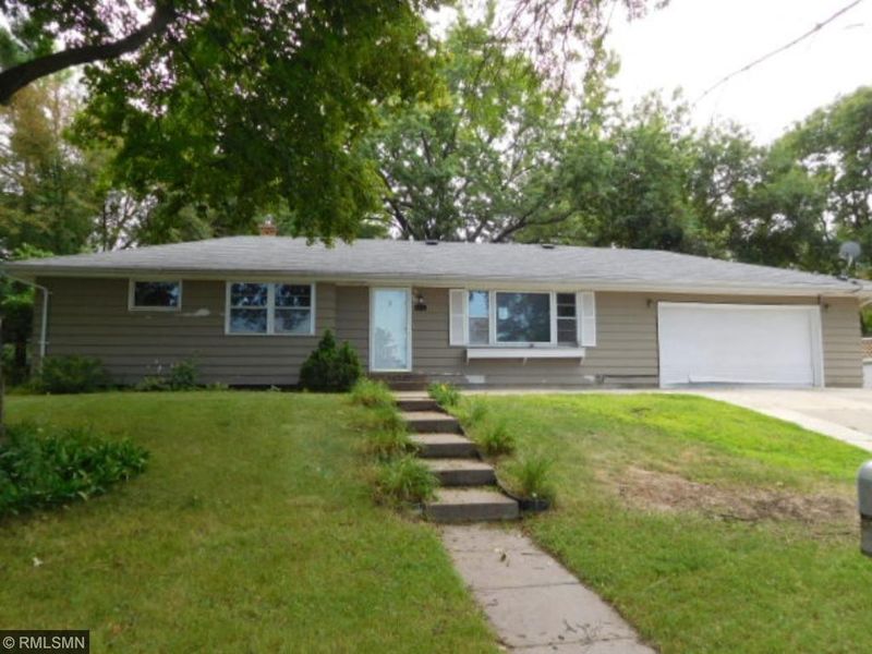 1742 Lark Ave, Maplewood, MN 55109