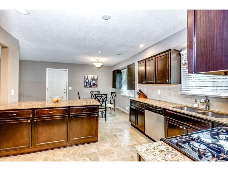 1131 Lowell Dr, Apple Valley, MN 55124