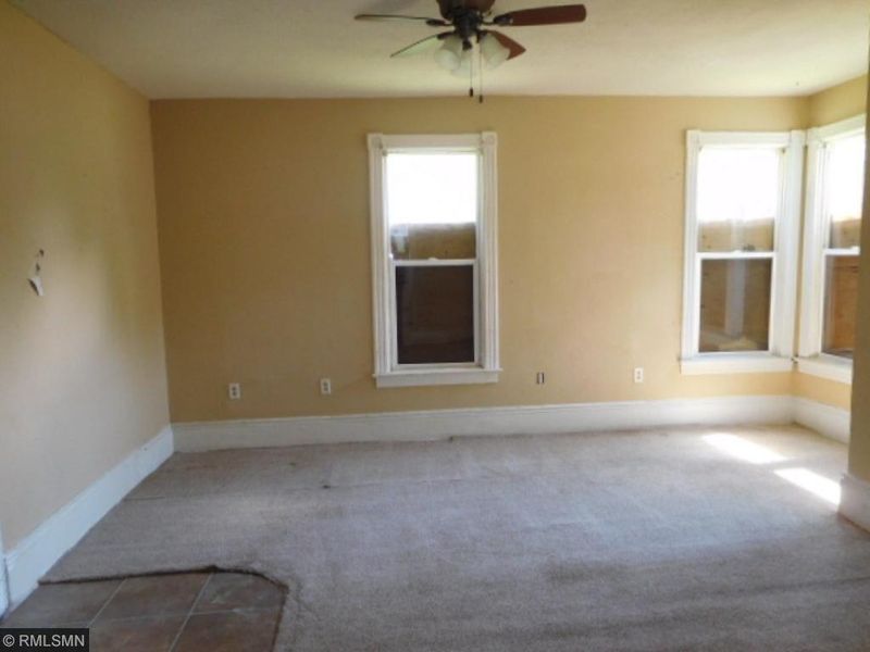 1152 Bush Ave, Saint Paul, MN 55106