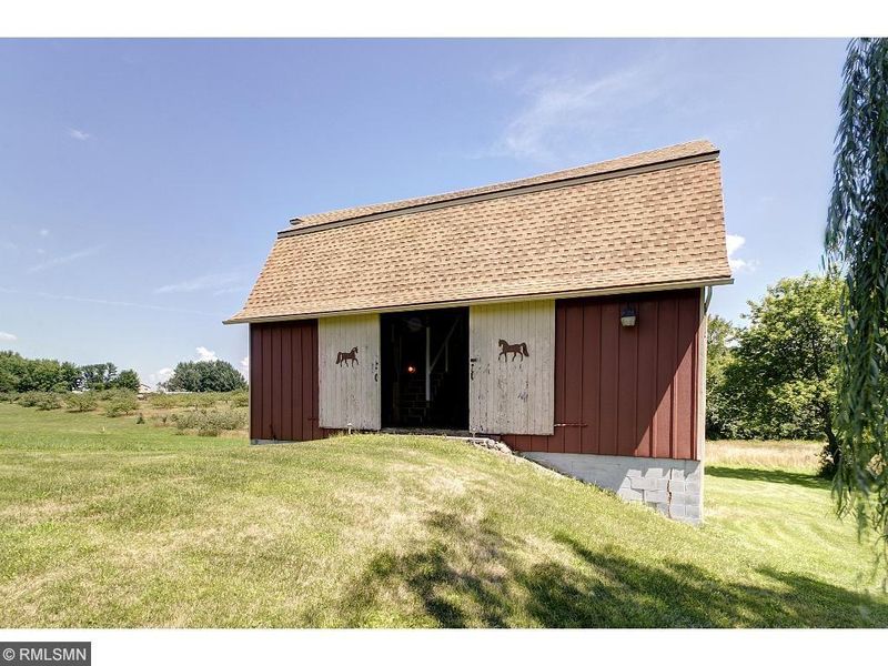 4152 320th St W, Northfield, MN 55057