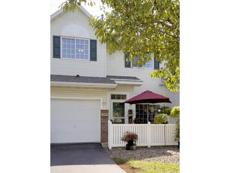 15691 Gateway Pa #194, Apple Valley, MN 55124