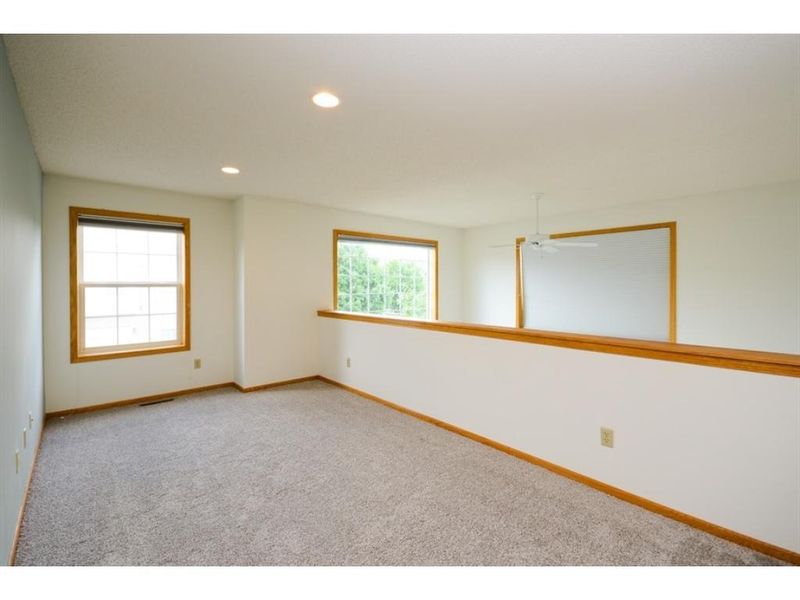 1919 Bluestem Ln, Shoreview, MN 55126