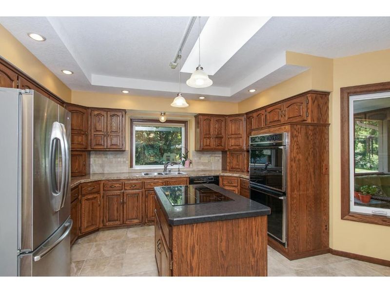8001 Hampshire Ave N, Brooklyn Park, MN 55445