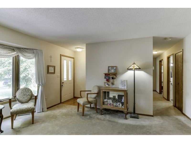 2064 Timmy St, Eagan, MN 55120