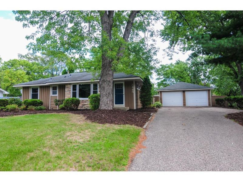 8445 Heron Ave S, Cottage Grove, MN 55016