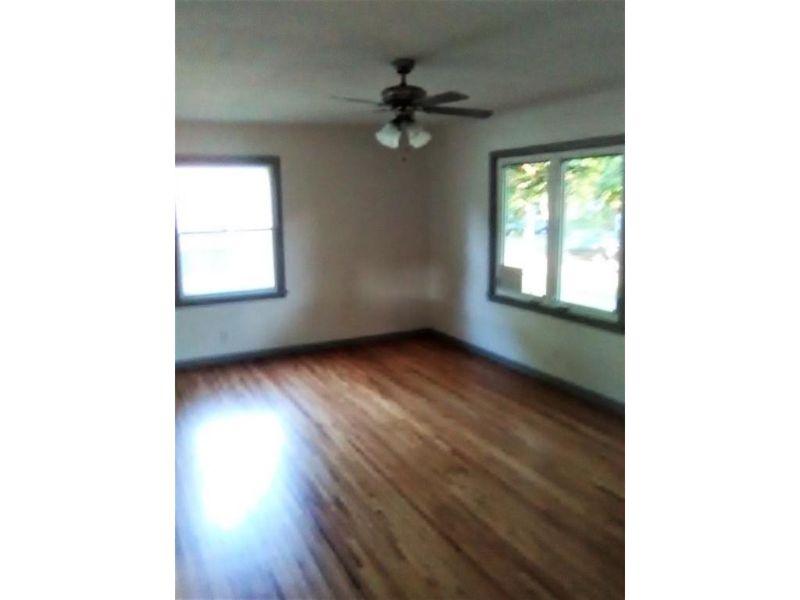 1883 Iowa Ave E, Saint Paul, MN 55119