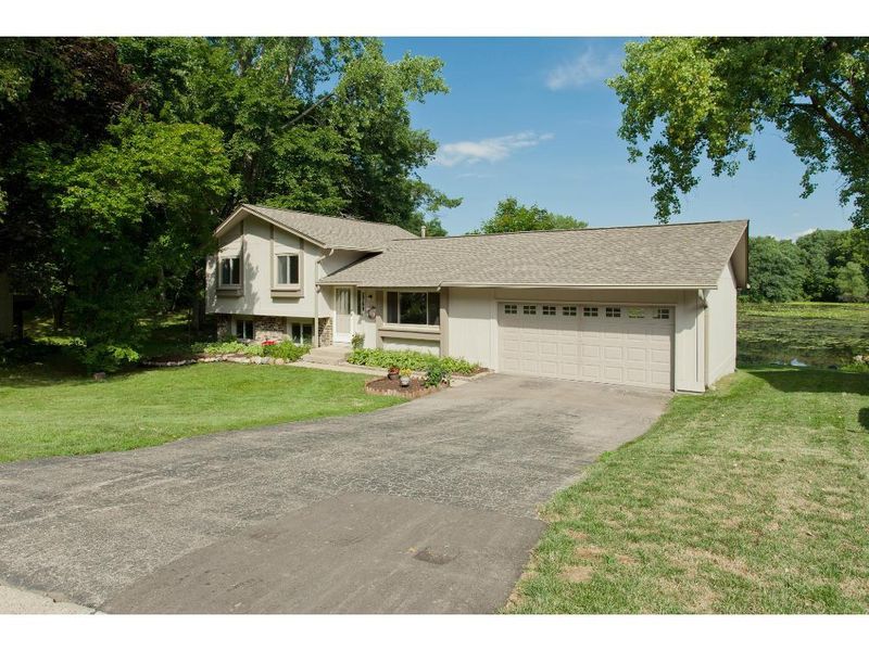 1769 Hickory Hill Dr, Eagan, MN 55122
