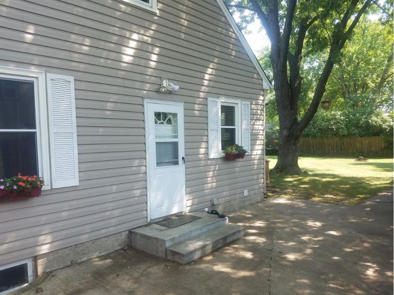 6130 Bryant Ave N, Brooklyn Center, MN 55430