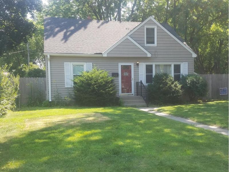 6130 Bryant Ave N, Brooklyn Center, MN 55430