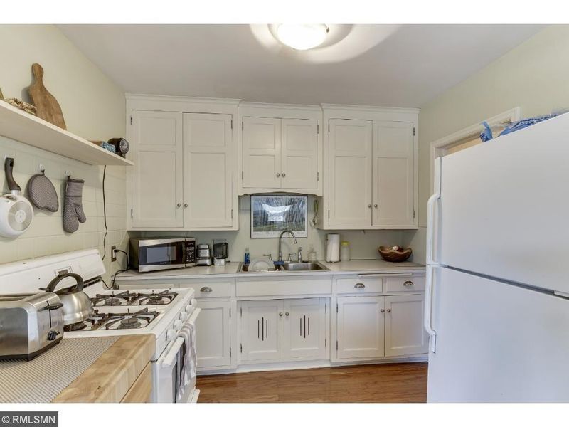 1661 Juno Ave, Saint Paul, MN 55116