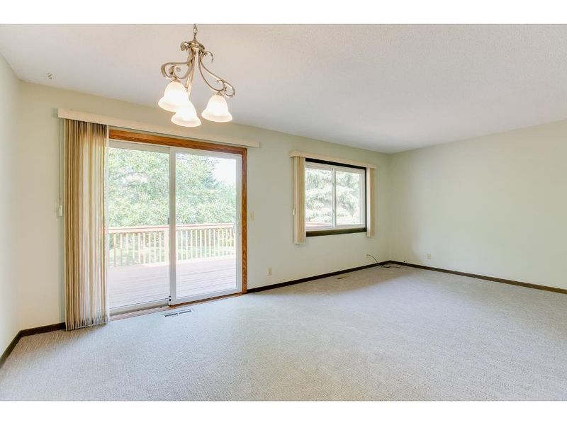 10710 Cavell Rd, Bloomington, MN 55438