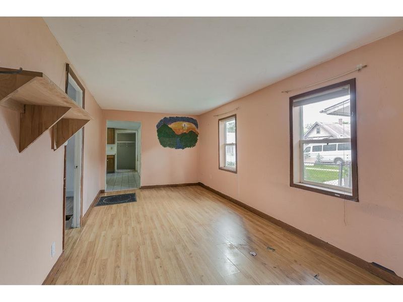 600 Ivy Ave E, Saint Paul, MN 55101