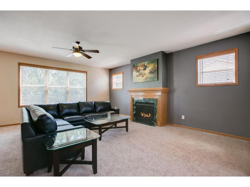 4501 158th St N, Hugo, MN 55038