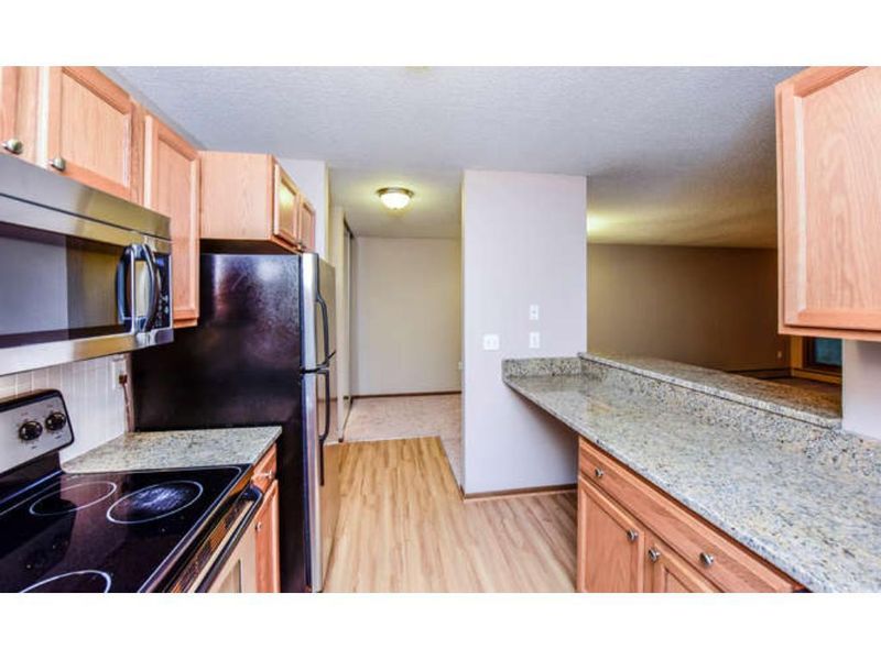 4680 Tower St SE #122, Prior Lake, MN 55372