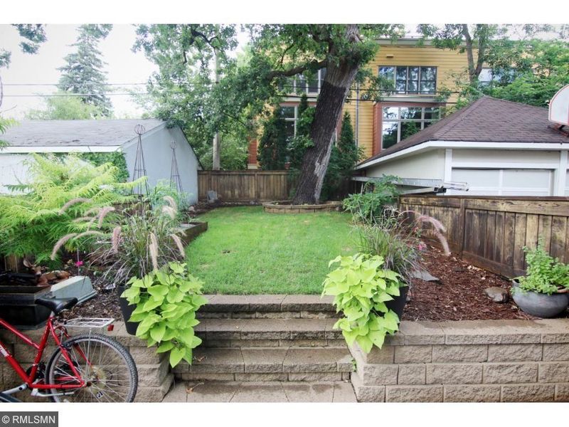 3536 Girard Ave S, Minneapolis, MN 55408