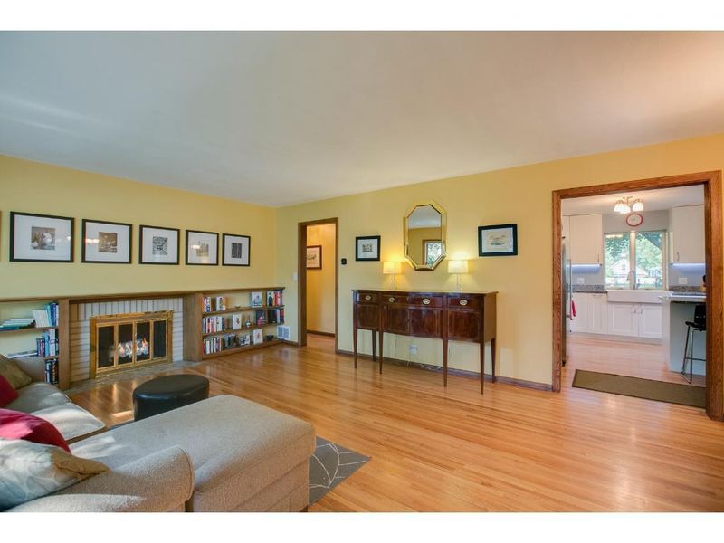 5040 Edinbrook Ln, Edina, MN 55436