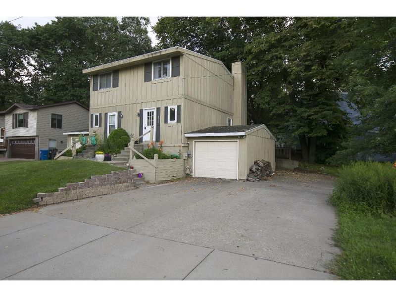 5517 Church Rd, Mound, MN 55364