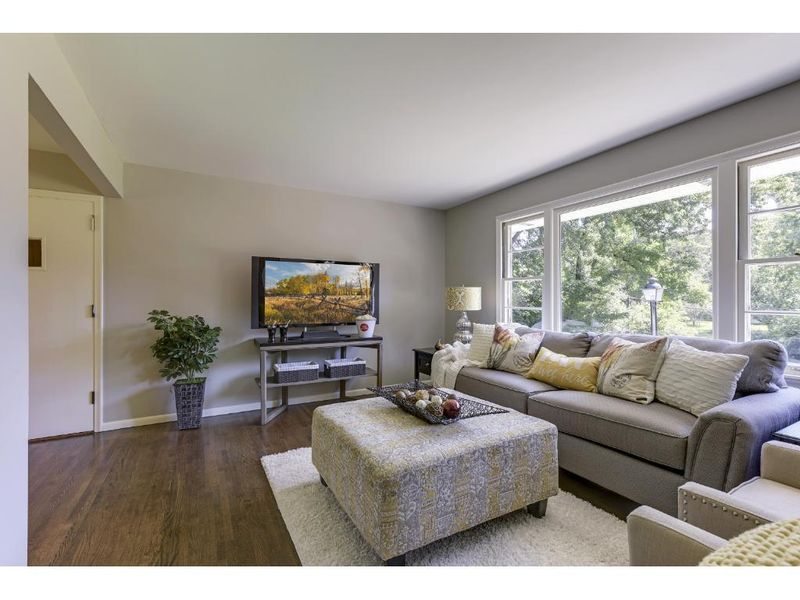 4826 Merilee Dr, Minnetonka, MN 55343