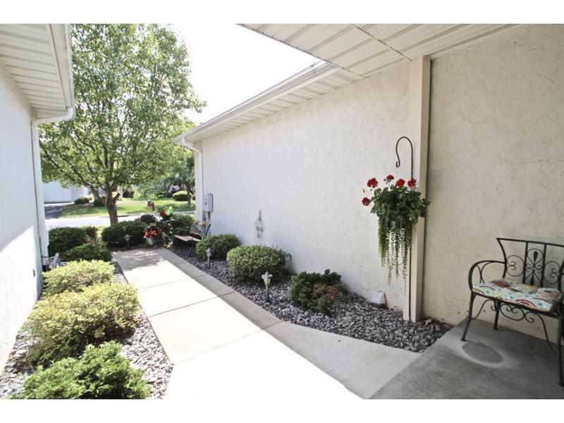 9297 Tewsbury Bend, Maple Grove, MN 55311